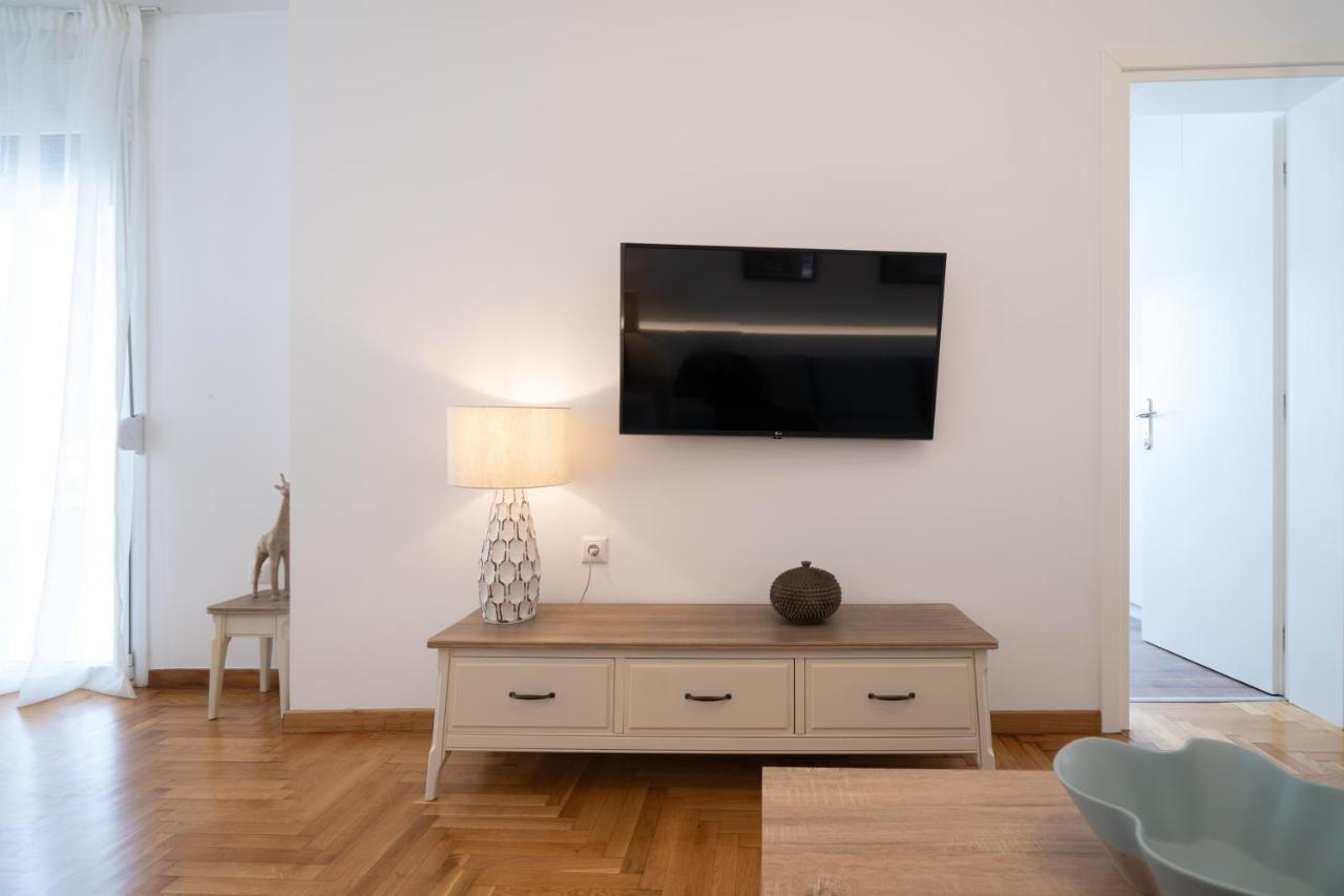Athens Experience In Exarchia, Big Terrace Apartamento Exterior foto